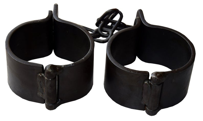 Breite Stahlfesseln Stahlschellen Handfesseln Fußfesseln verbunden mit Kette