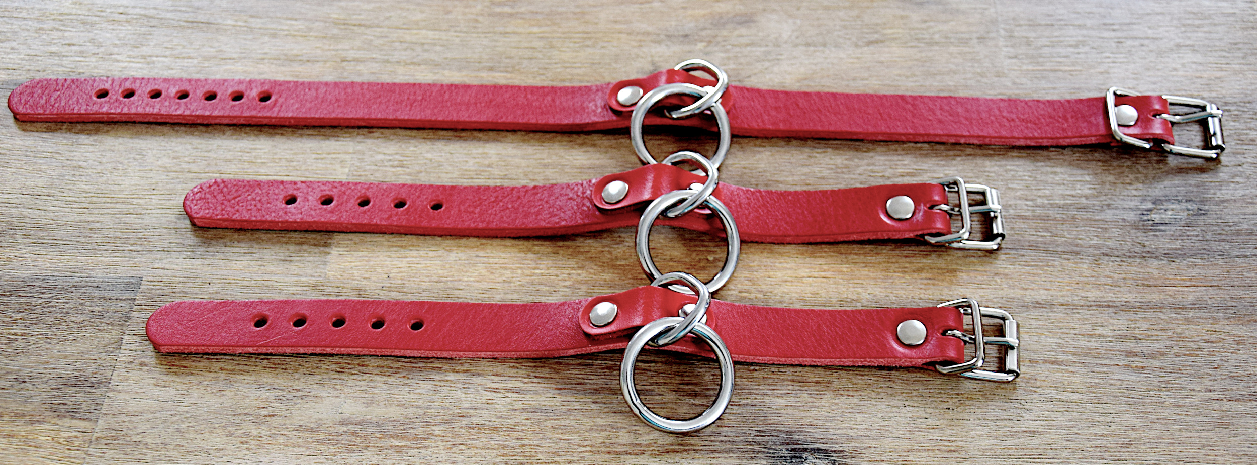 TERGINUM Bondage Kit Collar + Cuffs with Ring and Triangle