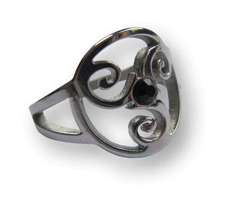 Ring Triskelion mit schwarzem Steinchen